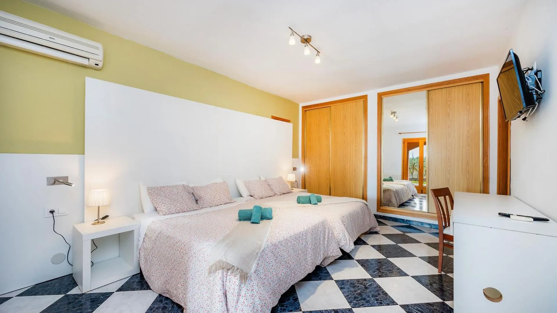 Casa Campillos Llucmajor  0*, Llucmajor (Mallorca)